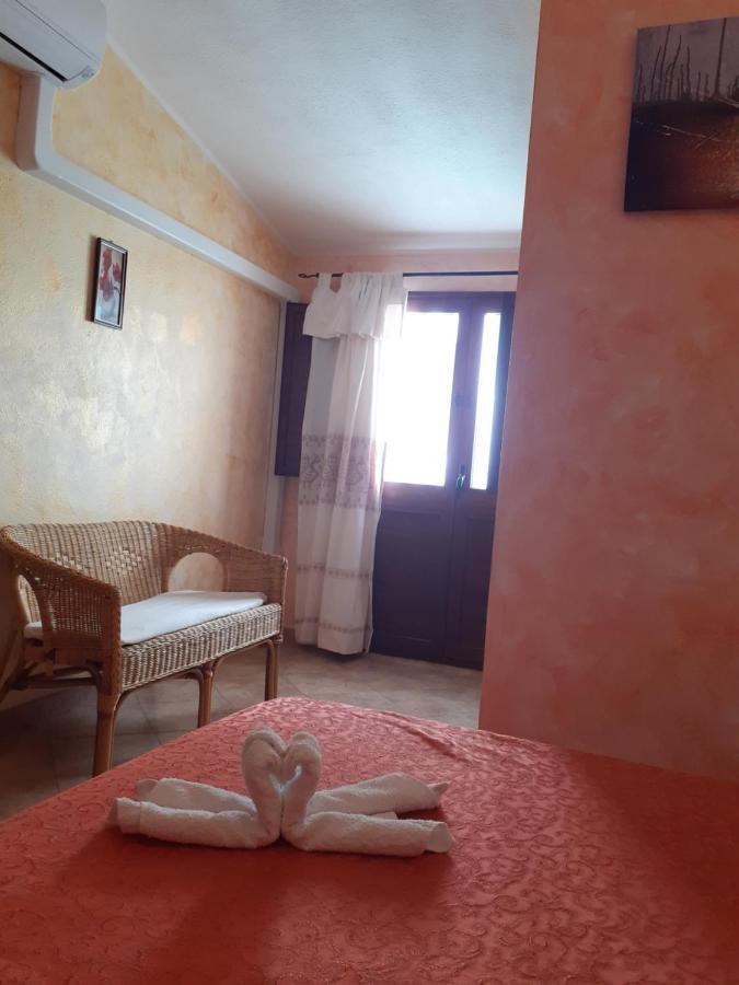 B&B Sa Funtana Кардеду Екстериор снимка