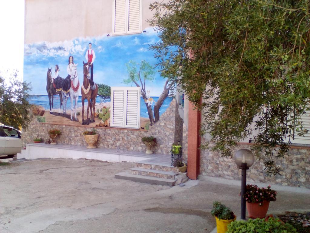 B&B Sa Funtana Кардеду Екстериор снимка